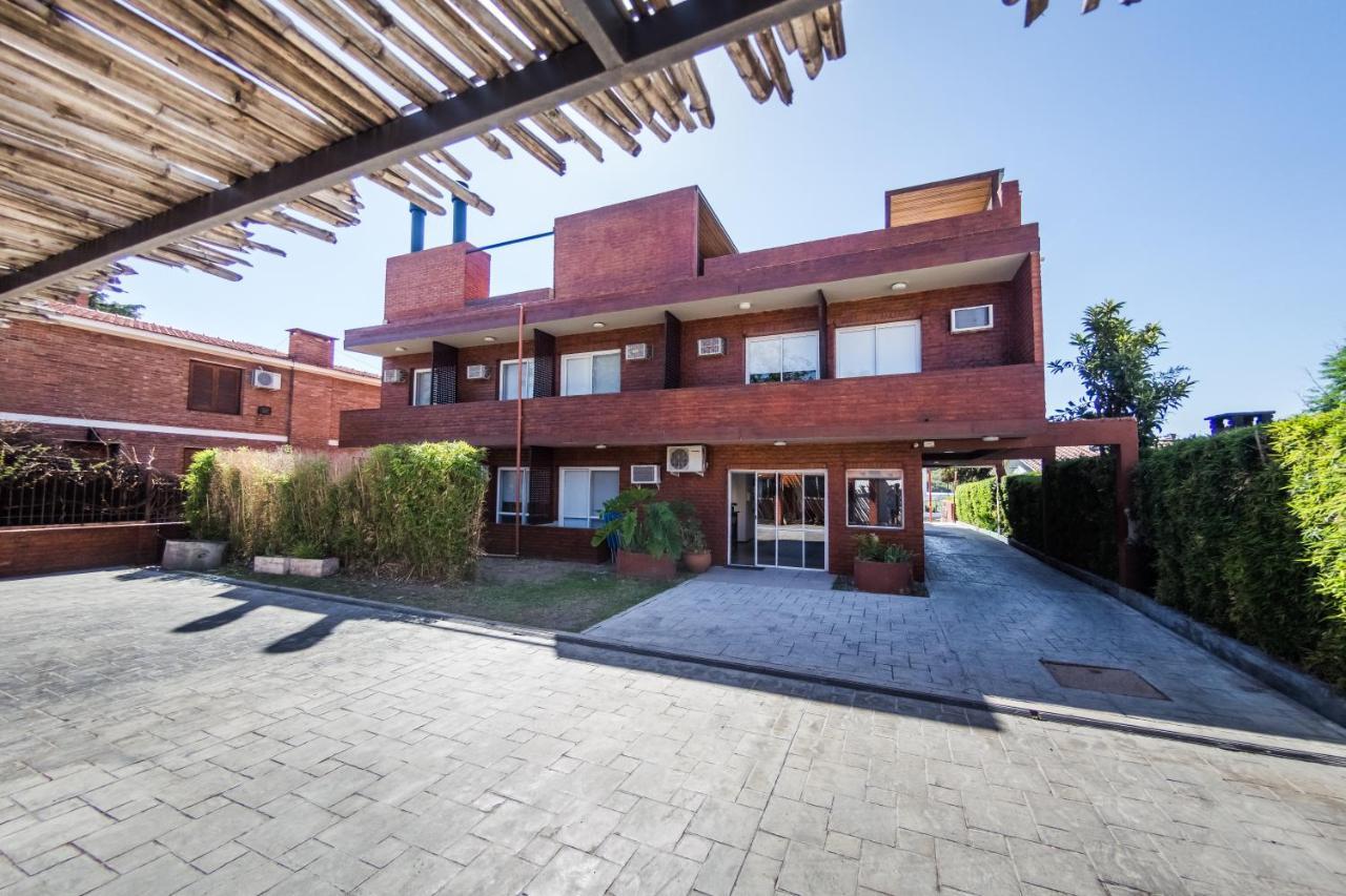 Costalago Suites- By Hvh Villa Carlos Paz Ngoại thất bức ảnh