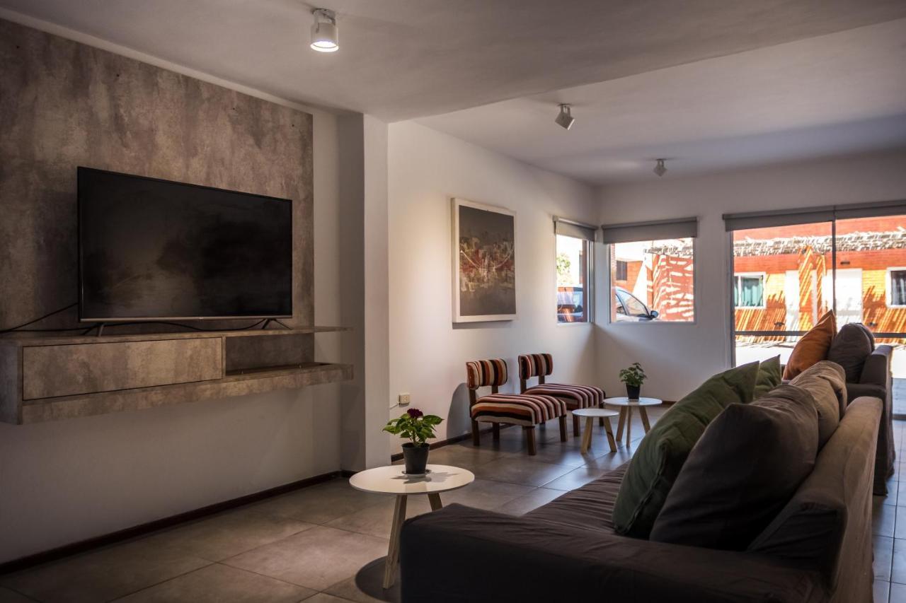 Costalago Suites- By Hvh Villa Carlos Paz Ngoại thất bức ảnh