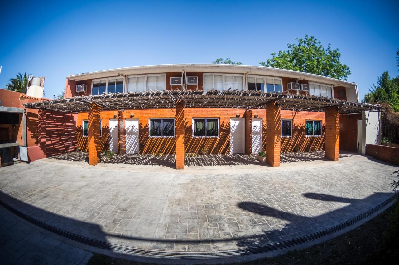 Costalago Suites- By Hvh Villa Carlos Paz Ngoại thất bức ảnh