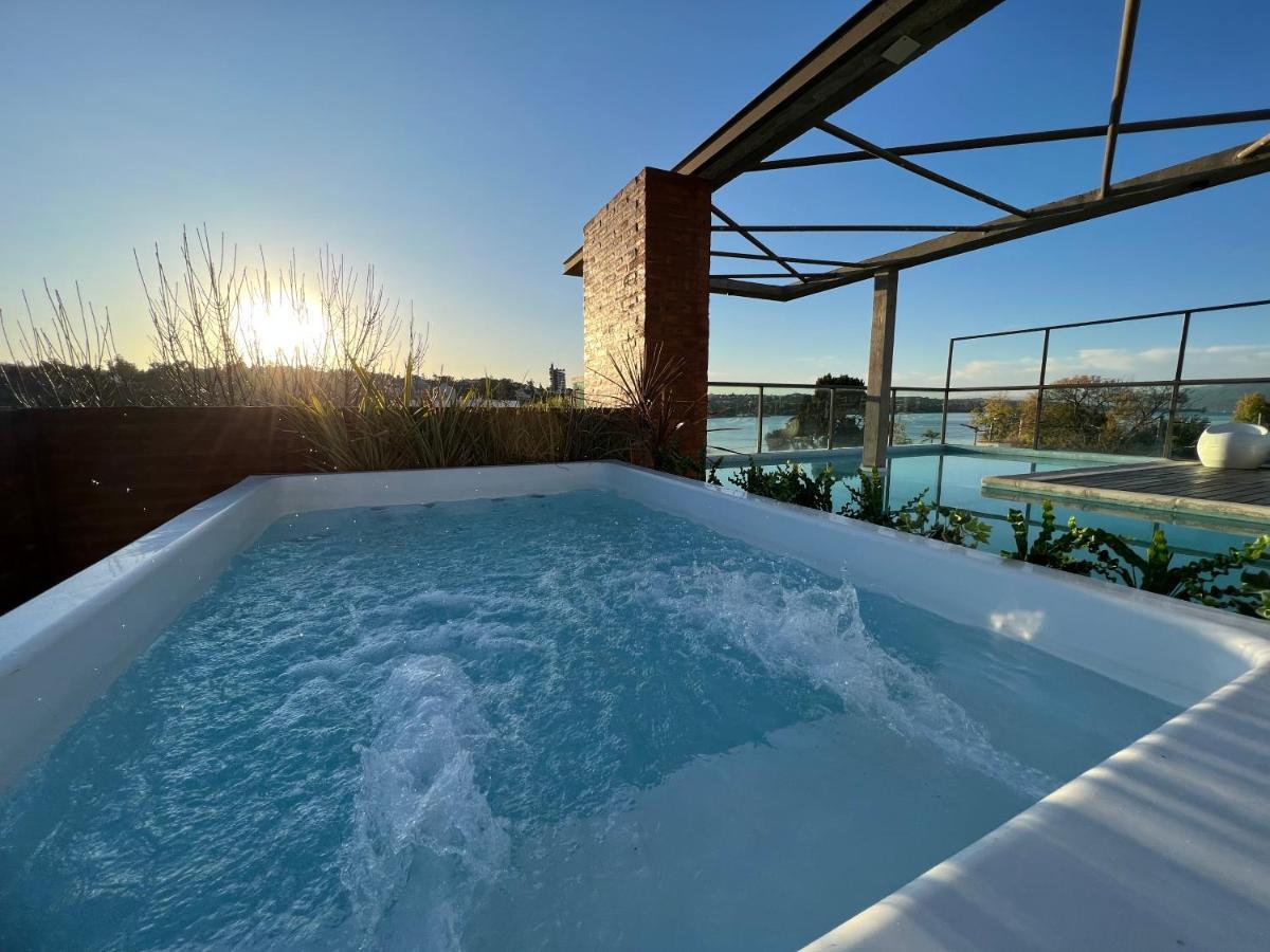 Costalago Suites- By Hvh Villa Carlos Paz Ngoại thất bức ảnh